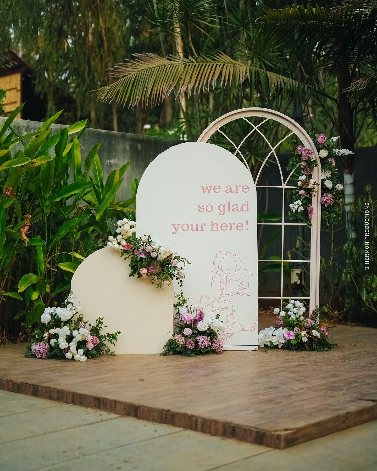 Ivory Arch Welcome