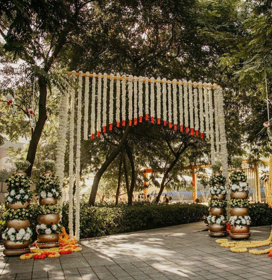 Ivory Garland Gate
