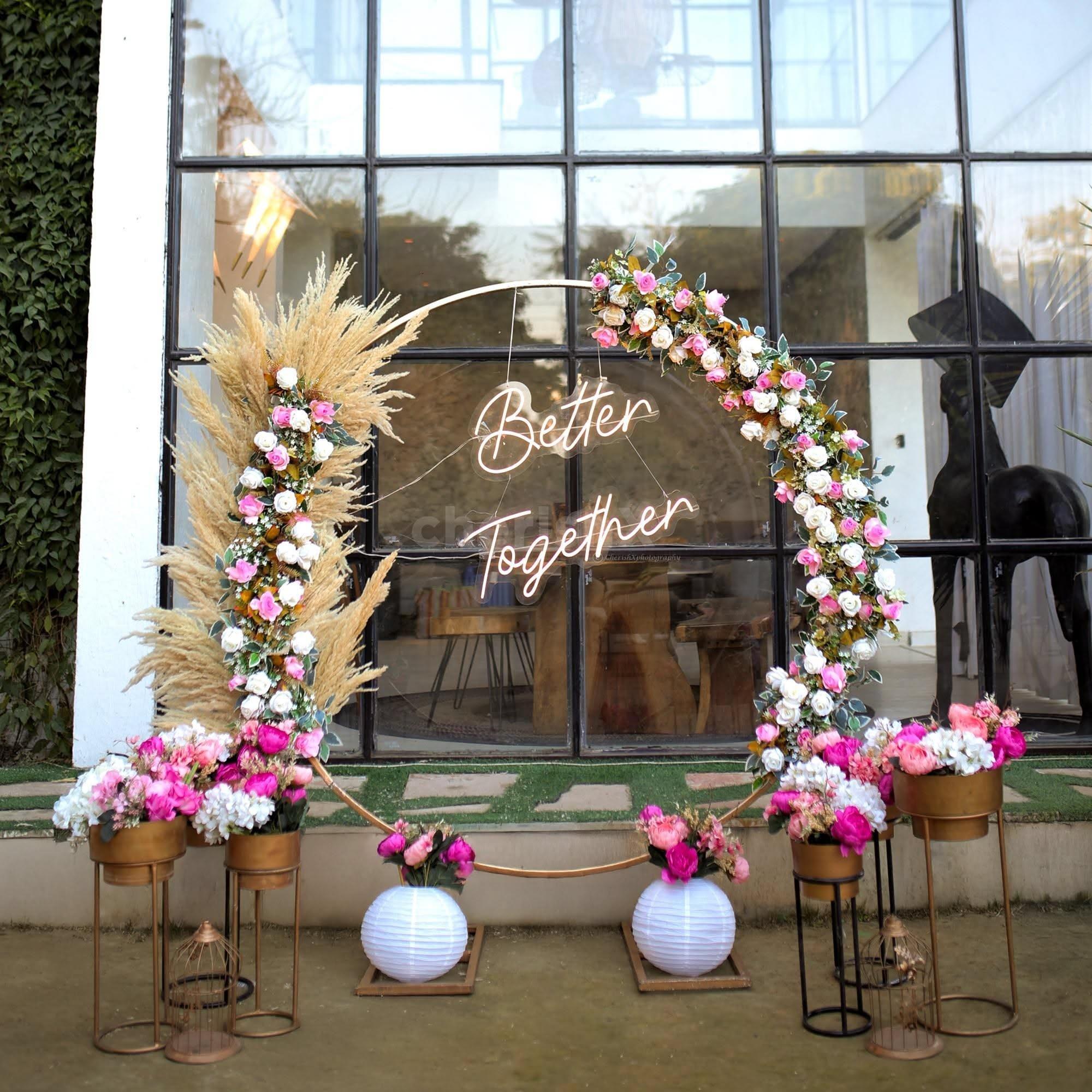 Pampas Halo Nook