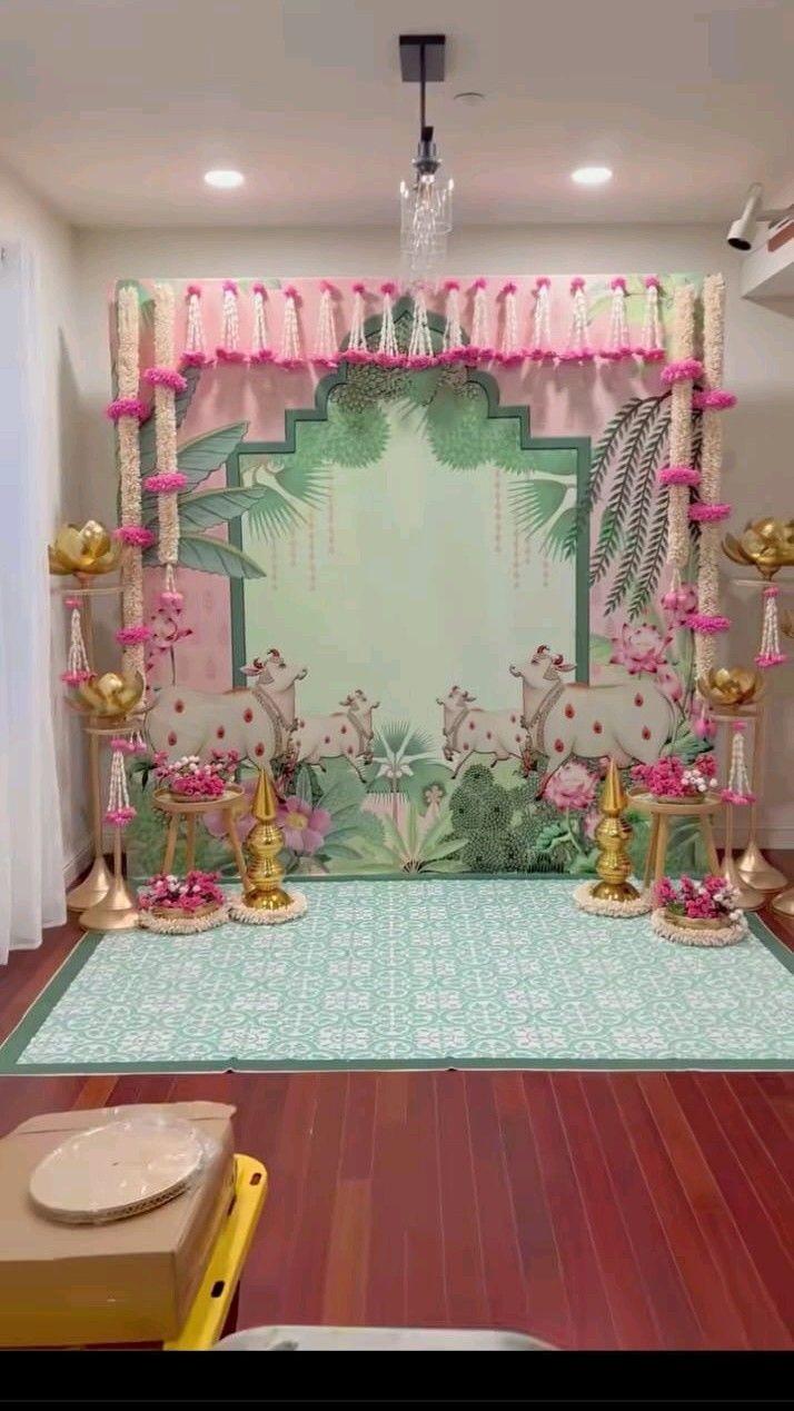 Fawn Garden Arch