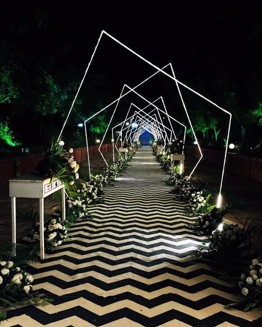 Geometric Halo Walkway