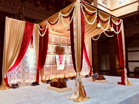 Garland Glee Mandap