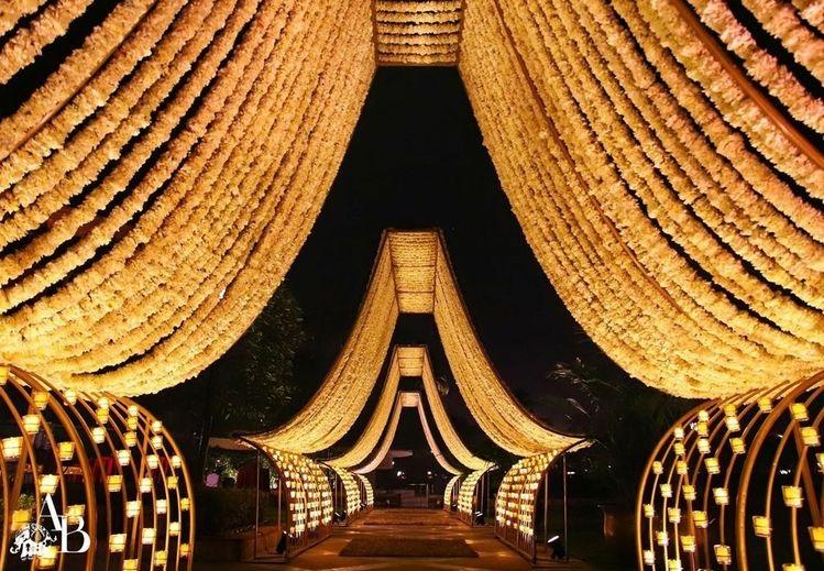 Infinity Sparkle Passage