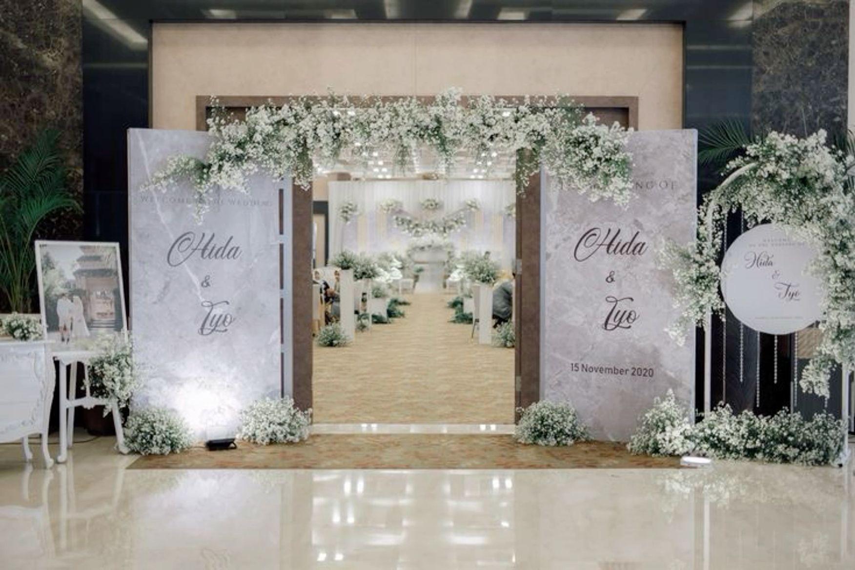Whitewood Gateway