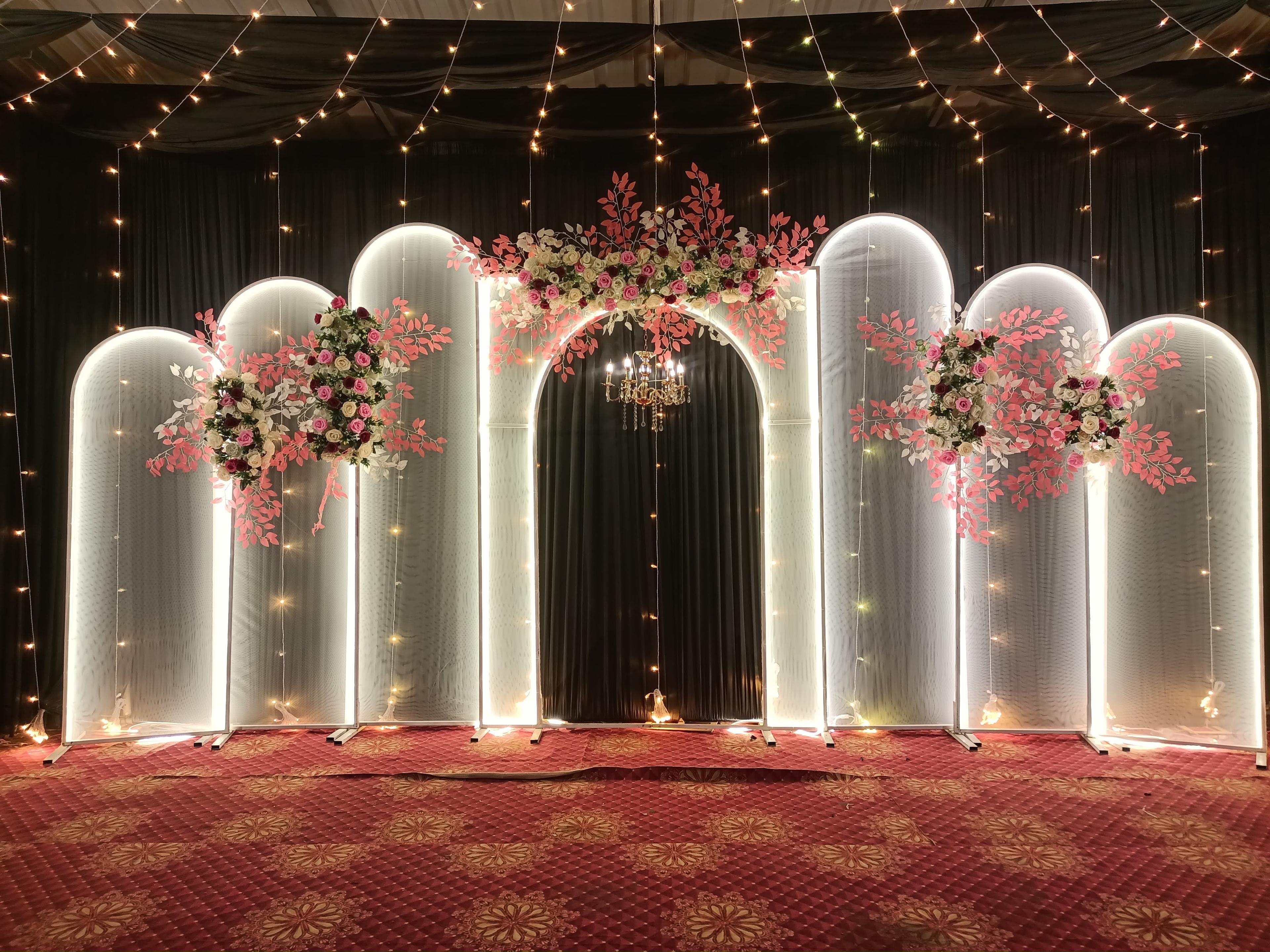 Arched Bloomveil