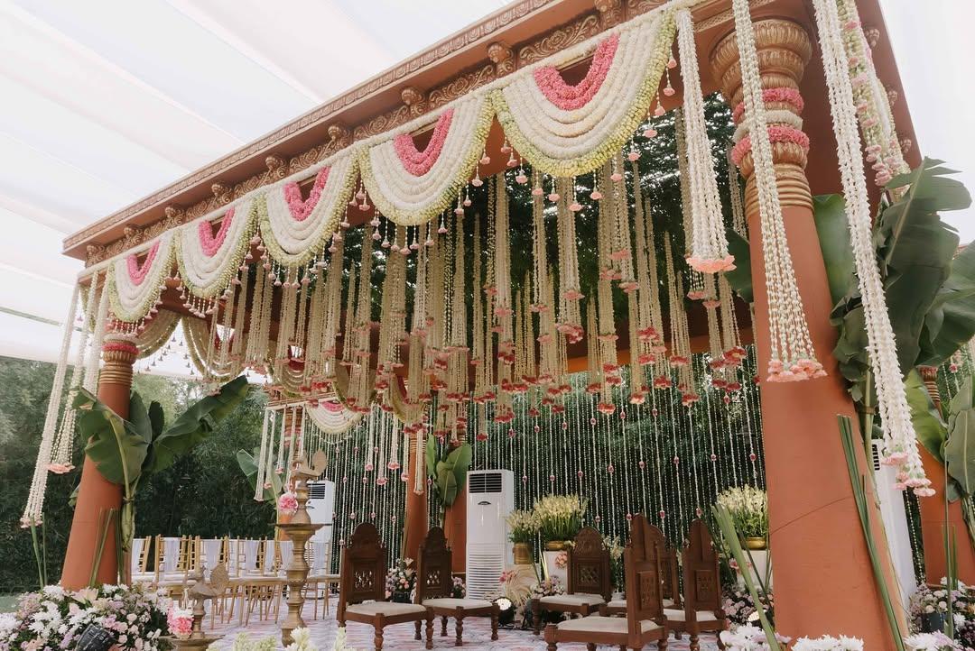 Blush Temple Garland